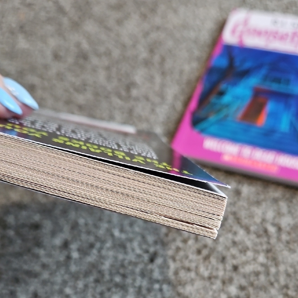 Goosebumps Book Collection - Picture 3 of 3